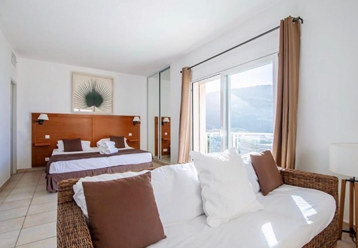 Hotel Lilium Maris Tizzano Exteriör bild